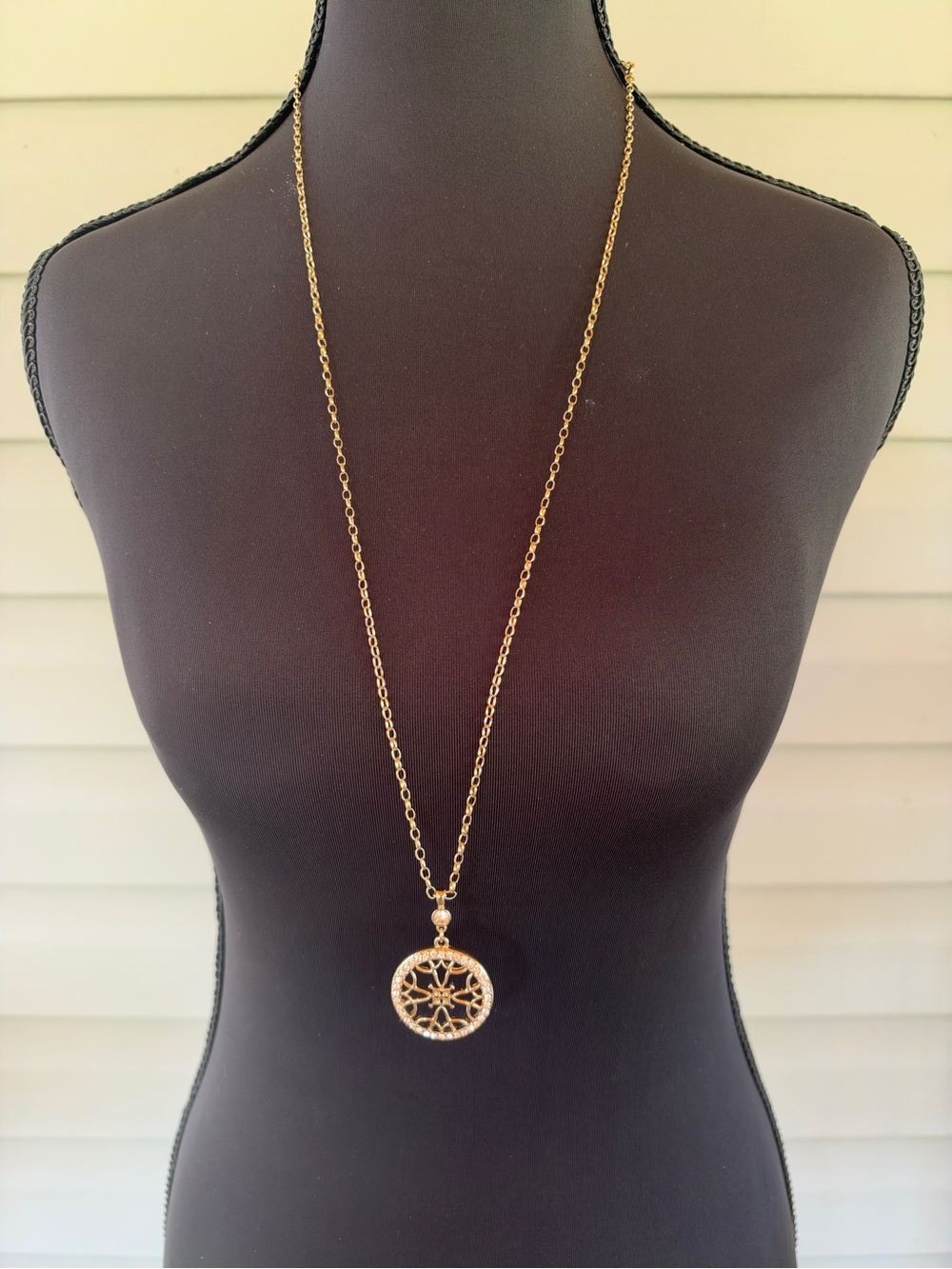 Avon Gold Filigree Circle Pendant Long Necklace